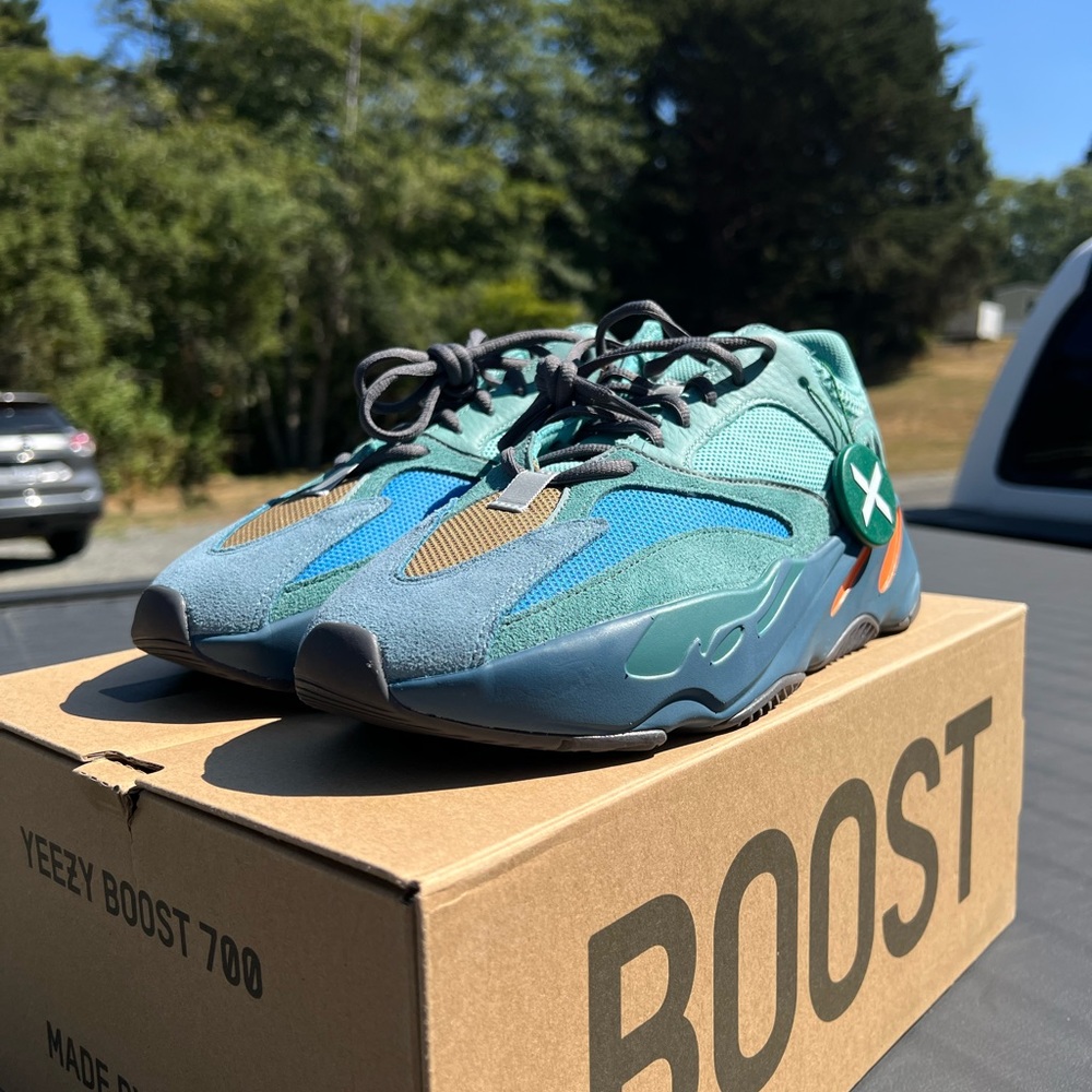 Yeezy Adidas Boost 700 Faded Azure